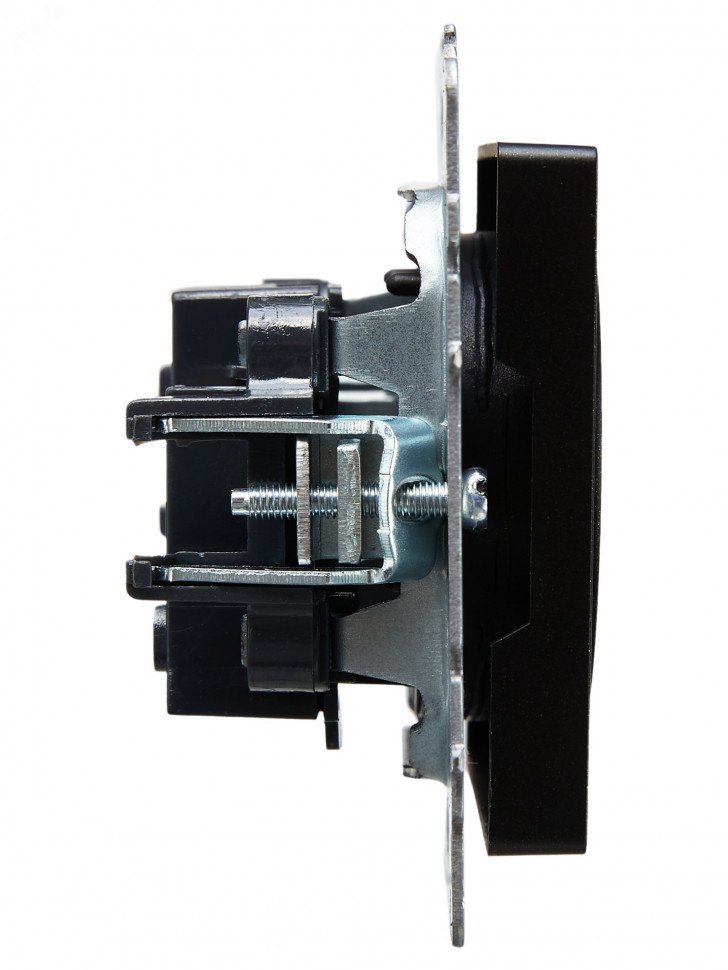Розетка BRITE РС10-1-0-БрЧ 10А без заземл. без защ. шторок черн. IEK BR-R10-10-K02