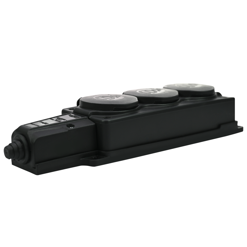 Колодка MultiSet 3х розетка 2К+З 16А/250В IP44 каучуковая черн. SE MST4103BK