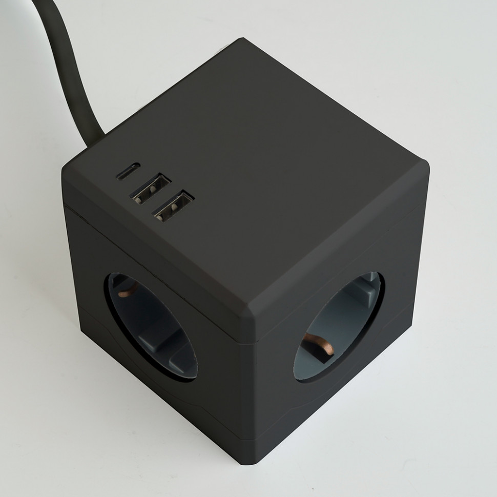 HM10-41-01 Удлинитель 3-местный с/з, 3x1мм2, 1.5м, 250В, 16А, 2USB+1С, 5V 3,1А, серия Comfort, черны